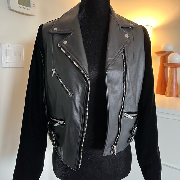 Veda Puzzle Motto Jacket - Picture 10 of 15